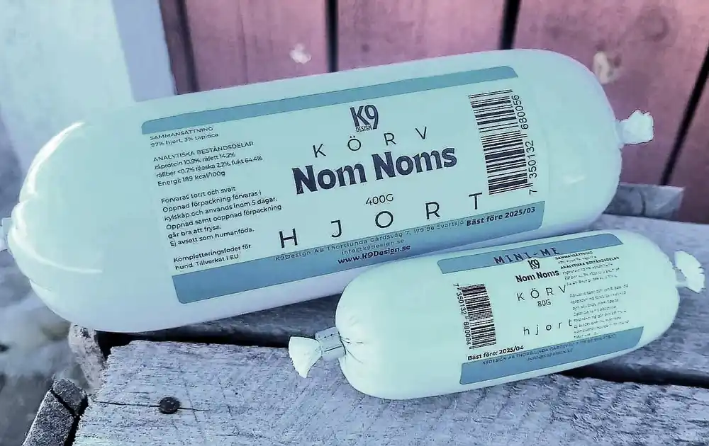 Nom Noms KÖRV ‘‘MINI-ME‘‘ Hjort 80g | Populär